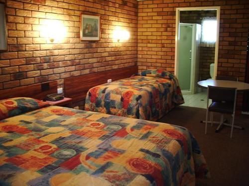 Park House Motor Oakey